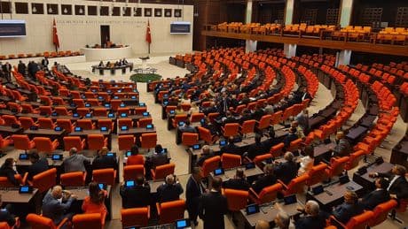 Siyasi partilere mali denetim!