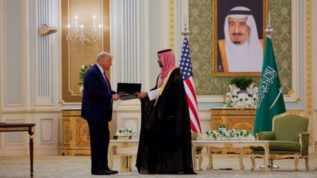 Trump, Suudi Arabistan'da: Stratejik ortaklık anlaşması imzalandı