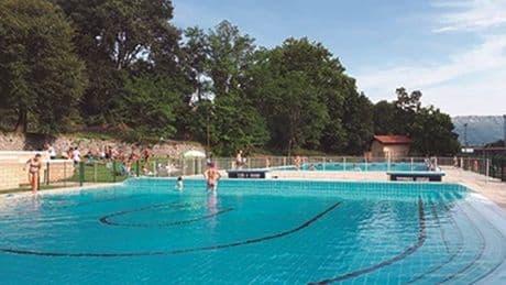 Orduña avisa de que cerrará las piscinas municipales si vuelven a aparecer defecaciones