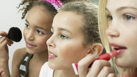 Die verlorene Kindheit der „Sephora Kids“