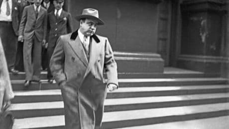 Al Capone was a stone cold killer – but he wore a pink apron to welcome reporters to lunch