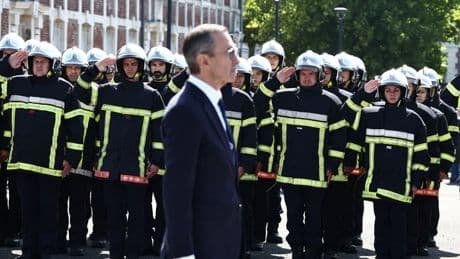 "C'est ensemble qu'ils sont tombés": hommage national et Légion d'honneur pour les pompiers morts dans un incendie à Laon