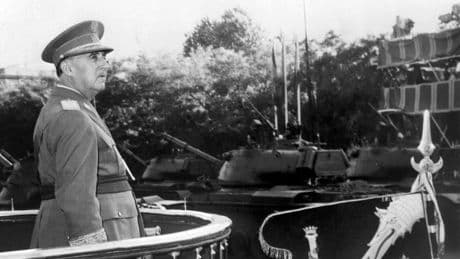 Lo que queda de Franco, como la paga extra de verano, la del 18 de julio