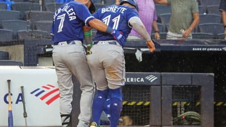 Bo Bichette placed on IL with knee sprain in Blue Jays crusher