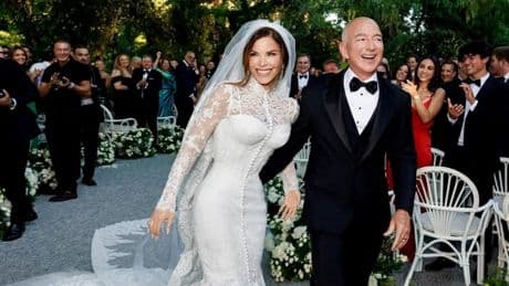 ‘No space for Bezos’: Hundreds protest against billionaire’s wedding on final day of Venice celebrations