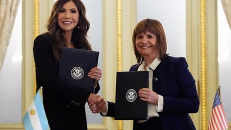 Argentinian officials forced to fly home from US after Kristi Noem failed to inform them visa ceremony was canceled: report