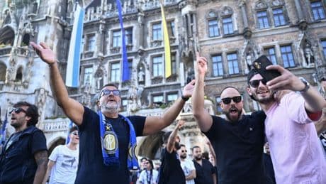"Je suis surtout contre le PSG": ce supporter marseillais s'est rendu à Milan pour soutenir l'Inter pour la finale