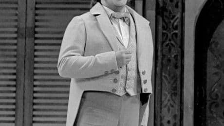 David Rendall, Tenor Who Suffered 2 Operatic Mishaps, Dies at 76