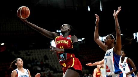 Awa Fam conduce a una heroica España a la final del Eurobasket