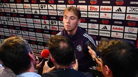 Rasmus Hojlund makes strong Man Utd transfer statement as club chases £70m Benjamin Sesko