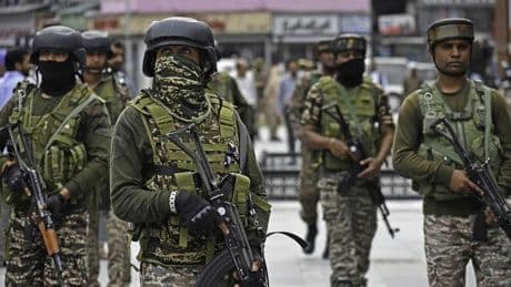 Kaschmir-Konflikt: Pakistan testet Rakete, Indien stoppt Warenimporte