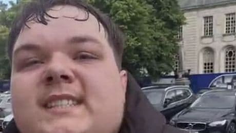 Family banned from court after pensioner calls judge a 'w*****' and reporter assaulted