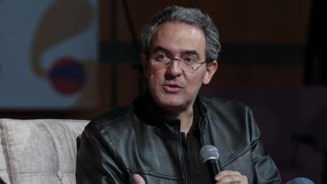 Juan Gabriel Vásquez. Críticos de relieve le consideran el sucesor de Vargas Llosa