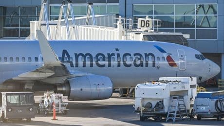 American Airlines Expects Domestic Gains, But Hedges On Outlook