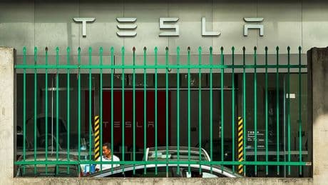 Elon Musk: Tesla pausiert offenbar Produktionspläne wegen China-Zöllen