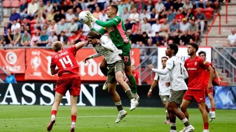PSV-doelman Kovar straalt ondanks schrikmomentjes rust uit: ’Dit is wie ik ben’