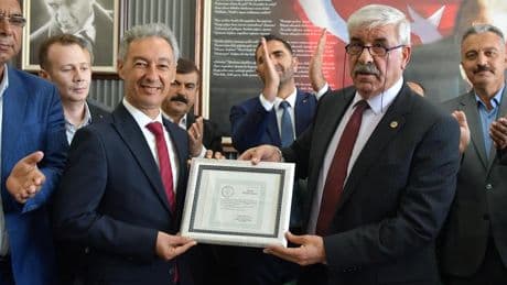 AKP'li başkanın yaptığı torpili AKP’li eski başkan sosyal medyadan ifşa etti