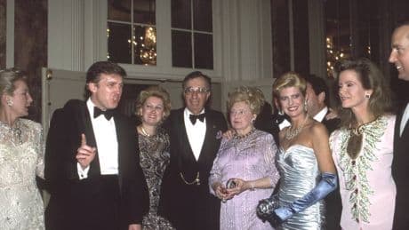 La povertà in Scozia e l'arrivo in Usa con 50 dollari: chi era Mary Anne MacLeod, madre di Donald Trump