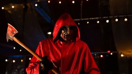 Lleva solo una semana en Netflix y ya es lo más visto: un 'slasher retro' con graduación sangrienta, misterios y mucho gore