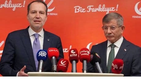 YRP’li Erbakan: ‘Cumhurbaşkanının bir kez daha seçilmesini sağlayacak anayasaya karşı olacağız’