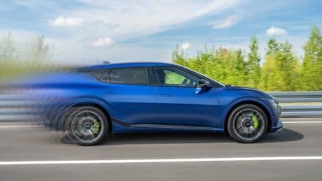 Warum E-Autos auf der Autobahn so viel mehr verbrauchen