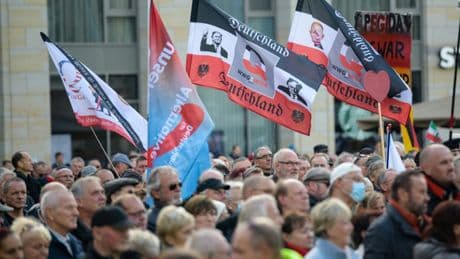 Fremdenfeindliche Attacke auf 16-Jährigen: Pegida-Demonstranten in Dresden angeklagt