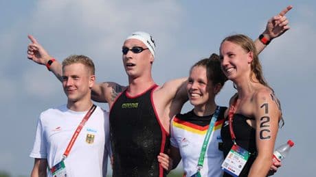 Schwimmstar Wellbrock siegt auch mit der Staffel