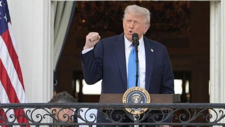 Trump interdit aux ressortissants de 12 pays l'entrée aux États-Unis «après l'attaque du Colorado»