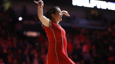 Increíble accidente durante un partido de Caitlin Clark