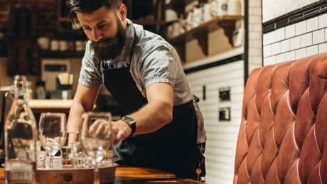 Millionen Deutsche verdienen weniger: Ab diesem Gehalt schlittern Sie in die Altersarmut