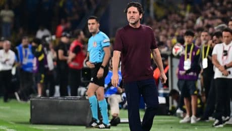 Fatih Tekke'den çok sert hakem tepkisi: 'Ülkede futbol oynanmıyor'