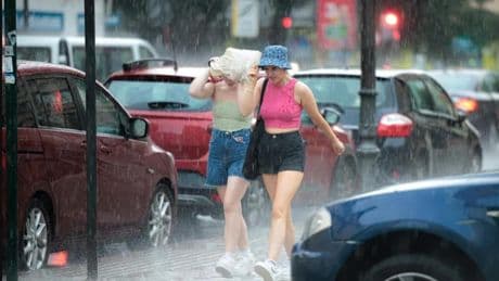 Llega lo peor de la dana en España con hasta 100 l/m2 de lluvia y riesgo de inundaciones: "Es una situación peligrosa"