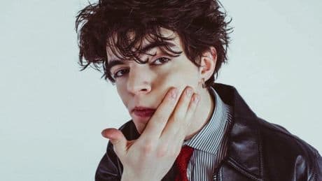 Avec son poptimisme, Sam Sauvage s’érige comme la nouvelle sensation pop
