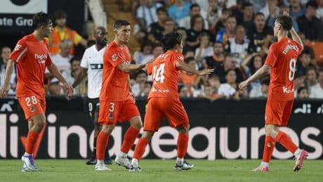 Take Kubo acude al rescate de la Real Sociedad en Valencia