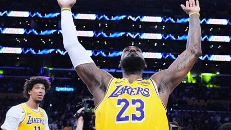 LeBron James podría seguir jugando en la NBA hasta los 50 años