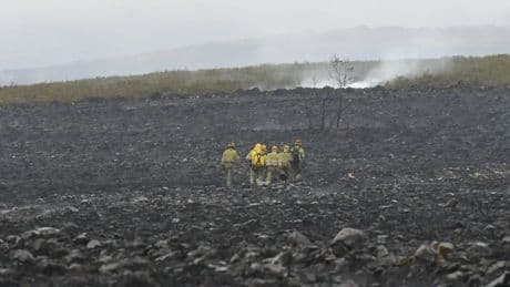 Mañueco anuncia ayudas para los afectados por los incendios en León y Zamora y un plan especial para Las Médulas