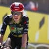 Jonas Vingegaard wordt na finish op Ventoux ten val gebracht door fotograaf: “Ze moeten uit hun doppen kijken”