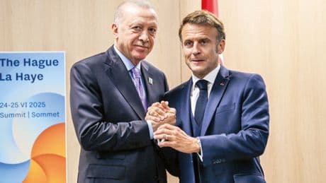 Macron’la görüşen Erdoğan: İsrail mutlaka dizginlenmeli
