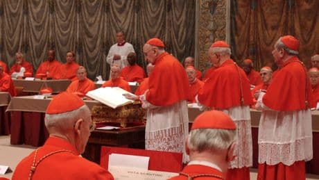 Cardinals Begin Conclave With an Oath