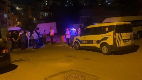 Pendik'te ortalık karıştı: Alacak verecek kavgasında ortalık savaş alanına döndü