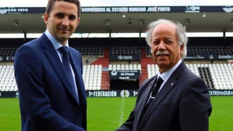 El propietario del Brentford compra el Mérida