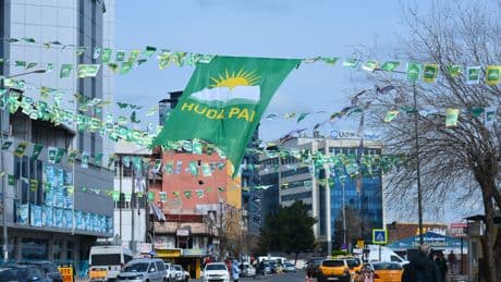 HÜDA PAR komisyon için Zekeriya Yapıcıoğlu'nu üye belirledi