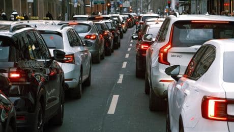 Autos in Deutschland: Warum Grau, Weiß und Schwarz dominieren