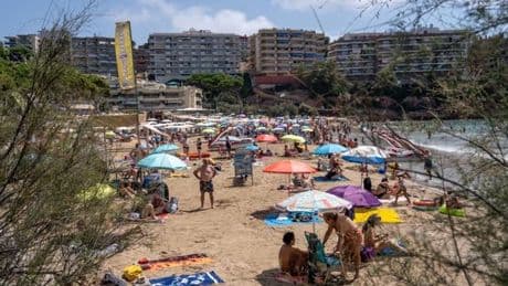 El 'boom' hotelero lleva a Salou a desestacionalizar el turismo: "La playa se puede disfrutar los 365 días"