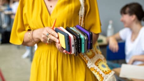 L’Italie interdit le smartphone à l’école, jusqu’au lycée
