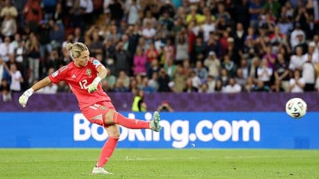 Lionesses’ Hannah Hampton baffled by Sweden goalkeeper taking penalty in shootout