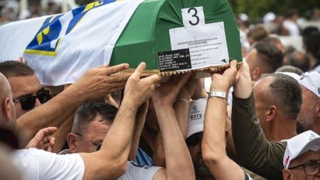 Mémorial de Srebrenica : « Ici, je me sens plus proche de mon fils »