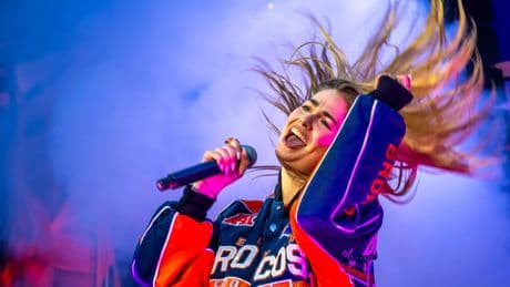Roxy Dekker (20) laat voor het eerst het achterste van haar tong zien: ’Ik lig huilend in bed’