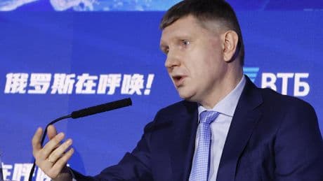 Russie : le ministre de l'Économie dit que le pays est «au bord» de la récession