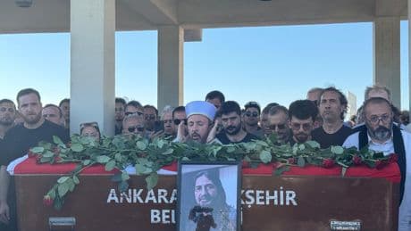 Yazar Nihat Genç, son yolculuğuna uğurlandı
